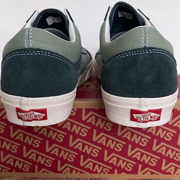 Vans Men’s Old Skool
Earth Tones Green Gables
VN0007NT2LN
Sneakers - Picture 13 of 16